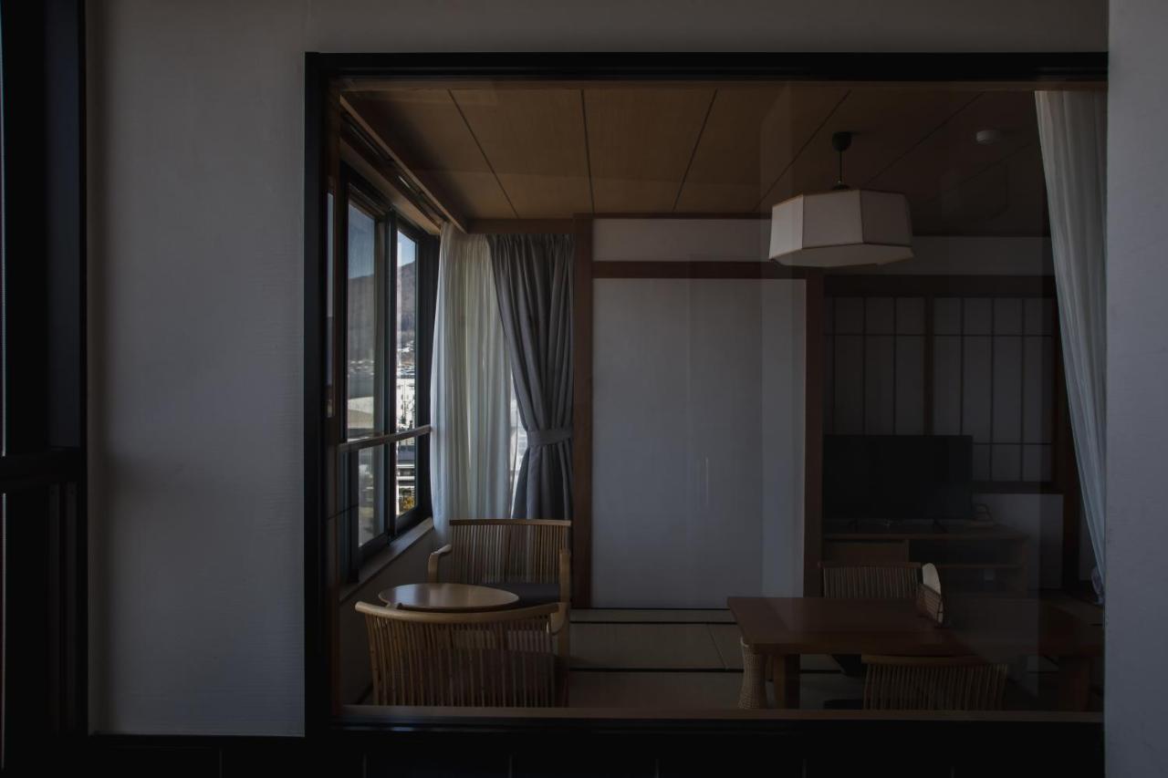 Sui Suwako Hotel Сува Екстериор снимка