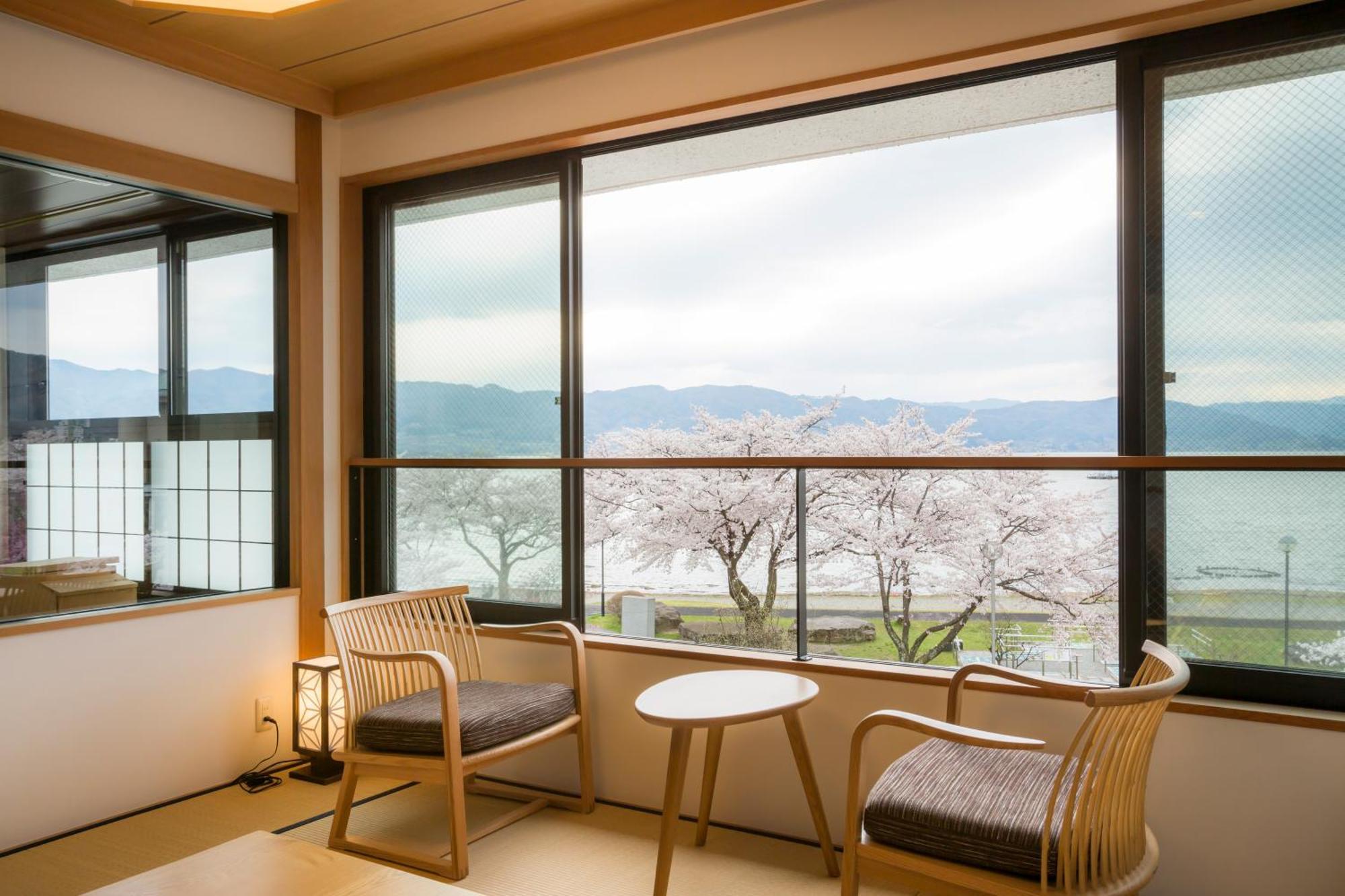 Sui Suwako Hotel Сува Екстериор снимка